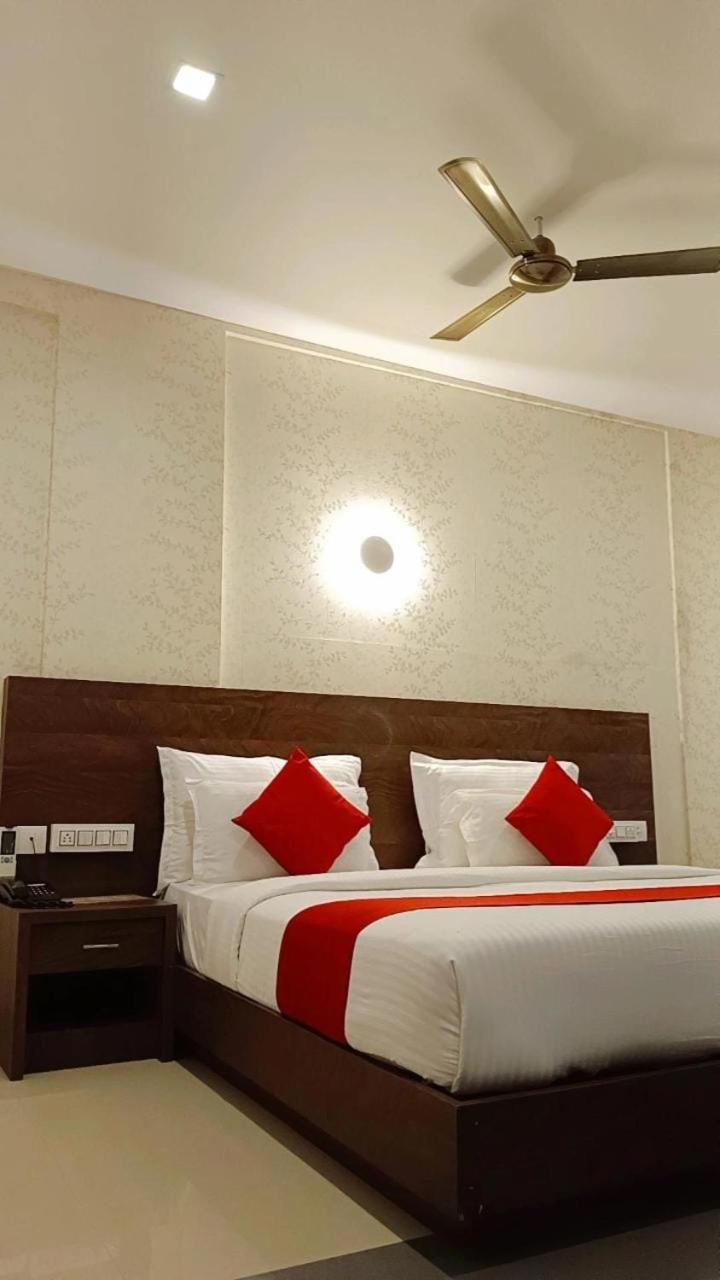 Hotel Wilton Sultan Bathery Esterno foto