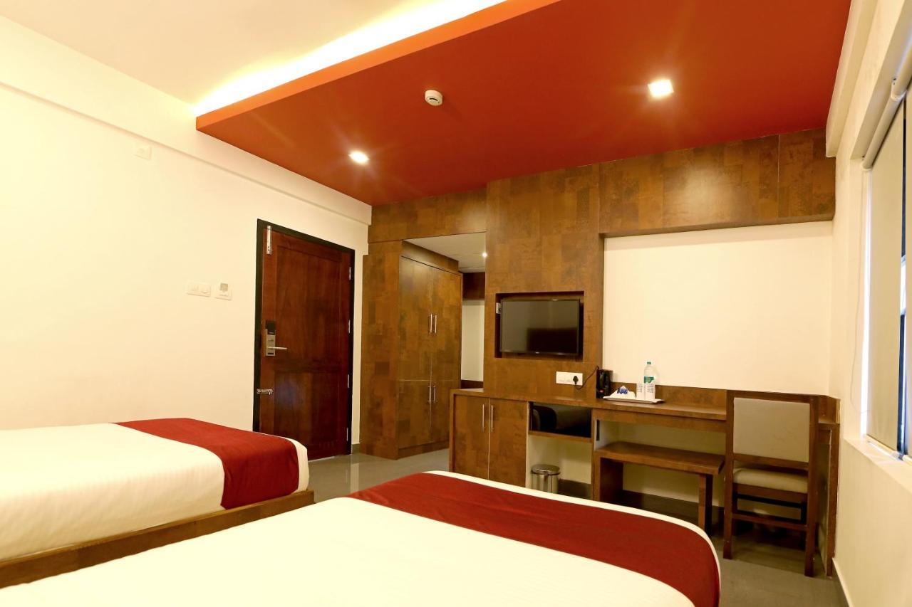 Hotel Wilton Sultan Bathery Esterno foto